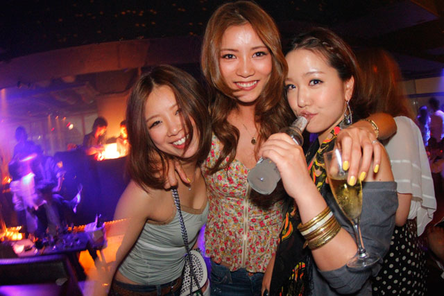 happening-bar5